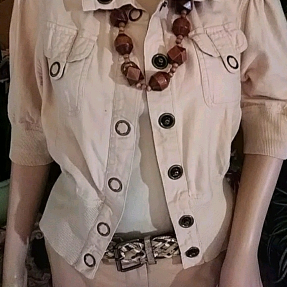 🌹Beige linen crop top🌹 - Picture 2 of 5